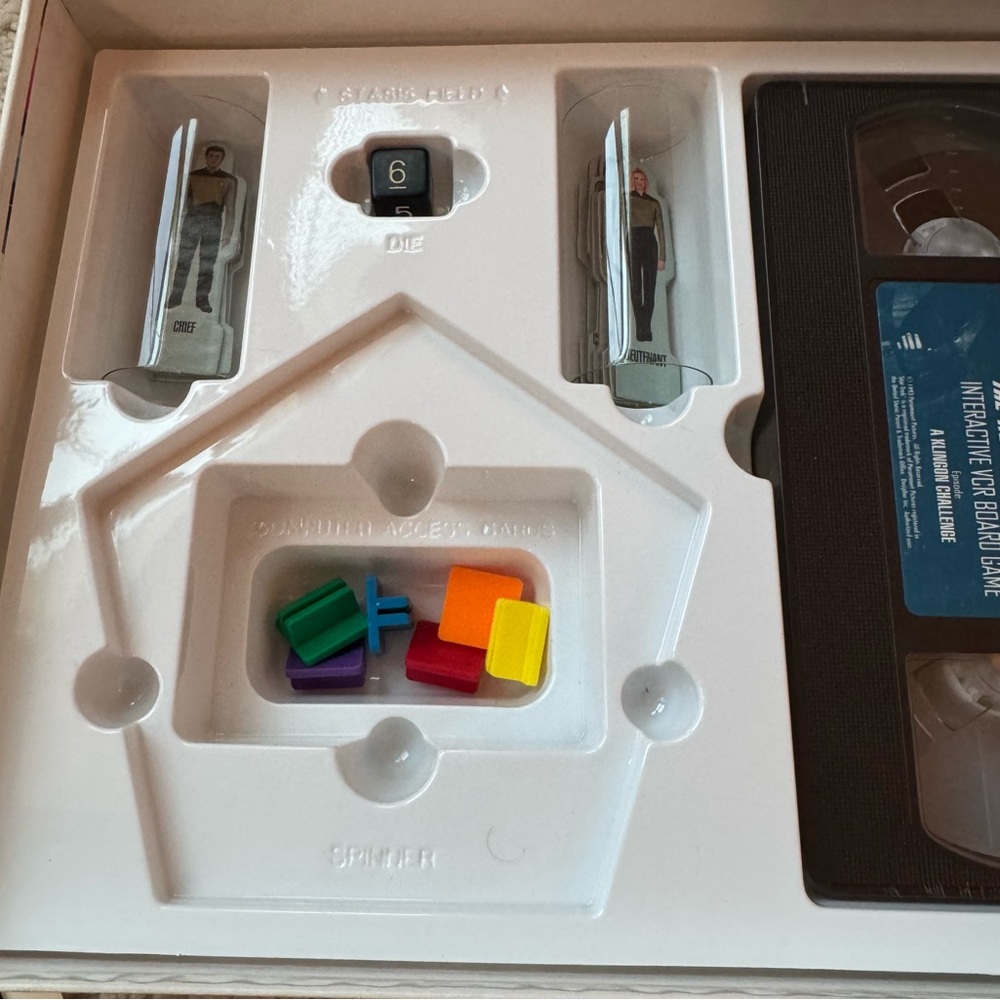 Star Trek The Next Generation Interactive VCR Board Game - Picture 6 of 14